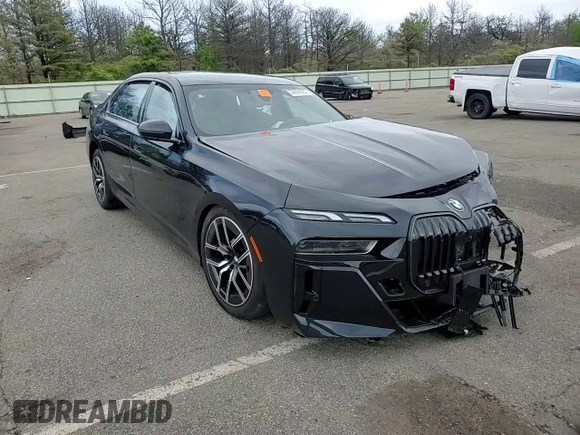 2024 BMW 7 Series 740i xDrive with VIN WBA33EH09RCR24113, listed as a Copart auction lot 56699365 with Not provided miles and Salvage title. Bid and sale history available at DreamBid. Image 14.