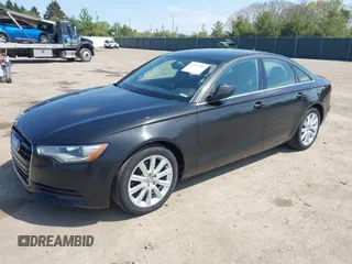 2013 Audi A6 Premium Plus с VIN WAUDFAFC2DN081032, выставлен на аукционе IAAI как лот 42212563 с пробегом 131 601 миль миль и . История ставок и продаж доступна на DreamBid. Изображение 17.