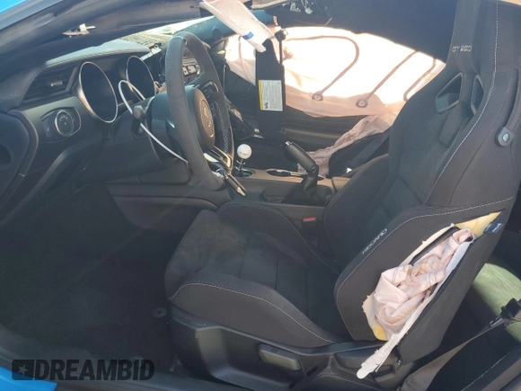 2017 Ford Mustang Shelby GT350 z VIN 1FA6P8JZ5H5522211, wystawiony jako Copart lot #72818134 z przebiegiem Nie podano mil oraz Szkoda całkowita • Salvage title. Historia ofert i sprzedaży dostępna na DreamBid. Obrazek 7.