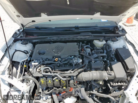 2025 Toyota Camry LE z VIN 4T1DAACK2SU556335, wystawiony jako Copart lot #57317485 z przebiegiem 3 410 mil mil oraz Szkoda całkowita • Salvage title. Historia ofert i sprzedaży dostępna na DreamBid. Obrazek 11.
