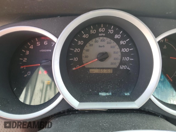 2006 Toyota Tacoma z VIN 5TELU42N66Z227509, wystawiony jako Copart lot #52991225 z przebiegiem 165 769 mil mil oraz Szkoda całkowita • Salvage title. Historia ofert i sprzedaży dostępna na DreamBid. Obrazek 9.