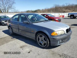 2001 BMW 3 Series 330i with VIN WBAAV53421JR79675, listed as a Copart auction lot 50988985 with 134,600 mi miles and Salvage Title. Bid and sale history available at carsss.com. Image 4.