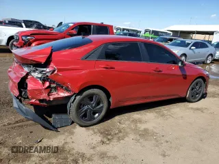 2021 Hyundai Elantra SEL z VIN 5NPLM4AG8MH044275, wystawiony jako Copart lot #56269205 z przebiegiem 78 477 mil mil oraz Szkoda całkowita • Salvage title. Historia ofert i sprzedaży dostępna na DreamBid. Obrazek 3.