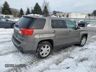 2011 GMC Terrain SLT-1 z VIN 2CTFLVE50B6310523, wystawiony jako Copart lot #44603575 z przebiegiem 127 774 mil mil oraz Szkoda całkowita • Salvage title. Historia ofert i sprzedaży dostępna na DreamBid. Obrazek 3.