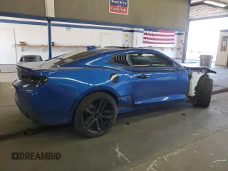 2017 Chevrolet Camaro 2LT z VIN 1G1FD1RS8H0117855, wystawiony jako Copart lot #58581245 z przebiegiem Nie podano mil oraz Szkoda całkowita • Salvage title. Historia ofert i sprzedaży dostępna na DreamBid. Obrazek 3.