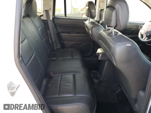 2017 Jeep Compass Sport z VIN 1C4NJCBA3HD147413, wystawiony jako Copart lot #52824965 z przebiegiem 100 072 mil mil oraz Szkoda całkowita • Salvage title. Historia ofert i sprzedaży dostępna na DreamBid. Obrazek 11.