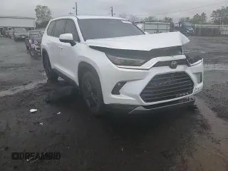 2024 Toyota Highlander XLE with VIN 5TDAAAB56RS056857, listed as a Copart auction lot 55140015 with 11,832 mi miles and Salvage title. Bid and sale history available at DreamBid. Image 14.