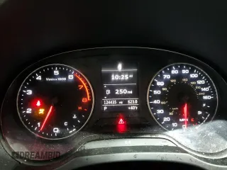 2015 Audi A3 Premium z VIN WAUACGFF4F1020977, wystawiony jako Copart lot #52720745 z przebiegiem 124 435 mil mil oraz Szkody całkowita. Historia ofert i sprzedaży dostępna na DreamBid. Obrazek 9.