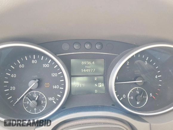 2010 Mercedes-Benz M 350 with VIN 4JGBB2FB0AA586441, listed as a Copart auction lot 49025215 with 144,977 mi miles and Salvage Title. Bid and sale history available at DreamBid. Image 9.