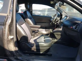 2016 FIAT 500e z VIN 3C3CFFGE7GT125711, wystawiony jako IAAI lot #42370895 z przebiegiem 26 278 mil mil oraz . Historia ofert i sprzedaży dostępna na DreamBid. Obrazek 5.