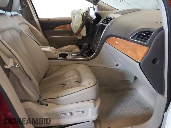 2013 Lincoln MKX with VIN 2LMDJ6JK2DBL05828, listed as a IAAI auction lot 41871126 with 97,094 mi miles. Bid and sale history available at carsss.com. Image 5.