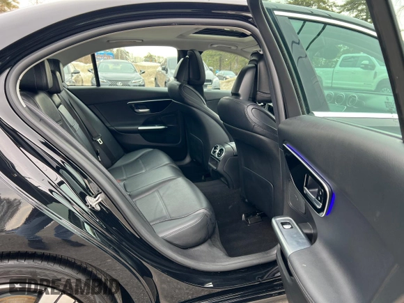 2022 Mercedes-Benz C 300 with VIN W1KAF4GBXNR020430, listed as a Copart auction lot 48009055 with 82,657 mi miles and Clean Title. Bid and sale history available at DreamBid. Image 6.
