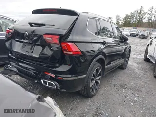 2022 Volkswagen Tiguan SEL R-Line with VIN 3VV4B7AX0NM177167, listed as a IAAI auction lot 41244023 with 16,312 mi miles. Bid and sale history available at carsss.com. Image 4.