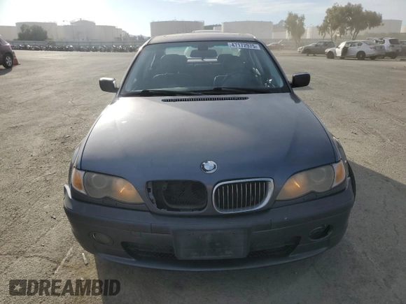 2002 BMW 3 Series 330i with VIN WBAEV53402KM20672, listed as a Copart auction lot 47172975 with 129,657 mi miles and Clean Title. Bid and sale history available at carsss.com. Image 5.