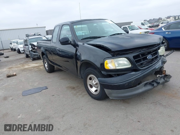 2002 Ford F-150 XL с VIN 1FTRX17242NB23323, выставлен на аукционе IAAI как лот 42363484 с пробегом Не указан миль и . История ставок и продаж доступна на DreamBid. Изображение 1.