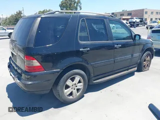 2005 Mercedes-Benz M 350 с VIN 4JGAB57E15A541021, выставлен на аукционе IAAI как лот 42686582 с пробегом 260 079 миль миль и . История ставок и продаж доступна на DreamBid. Изображение 4.