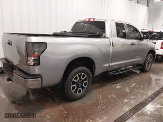 2007 Toyota Tundra SR5 with VIN 5TFBV54177X024209, listed as a IAAI auction lot 41875943 with 198,852 mi miles. Bid and sale history available at carsss.com. Image 4.