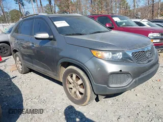 2013 Kia Sorento LX with VIN 5XYKT4A27DG403903, listed as a IAAI auction lot 41658634 with 179,994 mi miles. Bid and sale history available at carsss.com. Image 1.