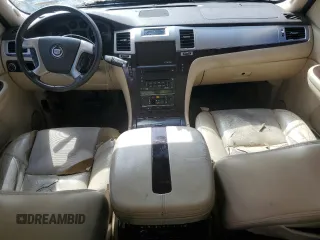 2007 Cadillac Escalade ESV with VIN 1GYFK66857R287677, listed as a Copart auction lot 52115975 with 256,756 mi miles and Clean title. Bid and sale history available at DreamBid. Image 8.