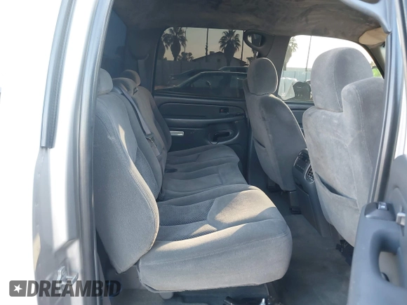 2007 Chevrolet Silverado 1500 LS with VIN 2GCEC13V771135632, listed as a IAAI auction lot 41770675 with 205,704 mi miles and . Bid and sale history available at DreamBid. Image 8.