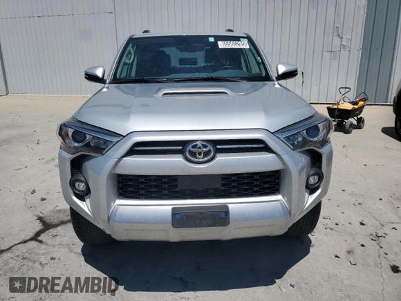 2024 Toyota 4Runner TRD Off Road with VIN JTERU5JR9R6269089, listed as a Copart auction lot 65565285 with 30,362 mi miles and Clean title. Bid and sale history available at DreamBid. Image 5.