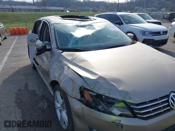 2015 Volkswagen Passat 2.0L TDI SEL Premium with VIN 1VWCV7A38FC022252, listed as a IAAI auction lot 41833398 with 131,411 mi miles. Bid and sale history available at carsss.com. Image 6.