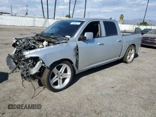 2015 Ram 1500 Sport z VIN 1C6RR6MTXFS770182, wystawiony jako Copart lot #70589324 z przebiegiem 58 874 mil mil oraz Szkoda całkowita • Salvage title. Historia ofert i sprzedaży dostępna na DreamBid. Obrazek 1.