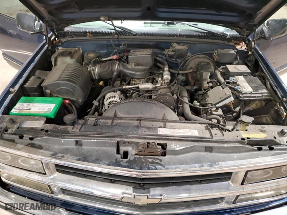 1998 Chevrolet C/K 1500 with VIN 1GCEC19M1WE128395, listed as a Copart auction lot 46939195 with 105,996 mi miles and Salvage Title. Bid and sale history available at carsss.com. Image 11.