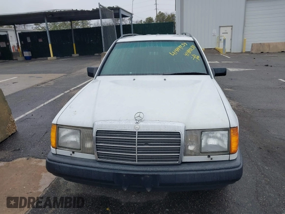 1987 Mercedes-Benz 300 with VIN WDBEB93D4HF025493, listed as a IAAI auction lot 41849239 with 343,514 mi miles and . Bid and sale history available at DreamBid. Image 6.