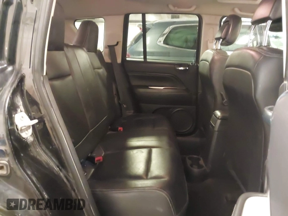 2015 Jeep Compass Latitude with VIN 1C4NJDEBXFD304409, listed as a IAAI auction lot 41629121 with 123,486 mi miles. Bid and sale history available at carsss.com. Image 8.