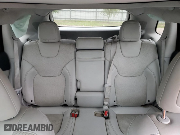 2019 Jeep Cherokee Limited with VIN 1C4PJMDN0KD211509, listed as a Copart auction lot 51457195 with 82,467 mi miles and Clean Title. Bid and sale history available at carsss.com. Image 10.