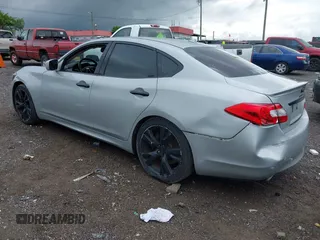 2012 Infiniti M z VIN JN1BY1AP4CM330257, wystawiony jako IAAI lot #42341877 z przebiegiem 119 023 mil mil oraz . Historia ofert i sprzedaży dostępna na DreamBid. Obrazek 3.