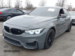 2018 BMW M3 z VIN WBS8M9C54J5K99251, wystawiony jako IAAI lot #38433789 z przebiegiem 41 081 mil mil oraz . Historia ofert i sprzedaży dostępna na DreamBid. Obrazek 2.