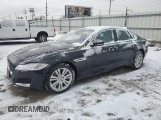 2016 Jaguar XF 35t Premium with VIN SAJBD4BV6GCY11860, listed as a Copart auction lot 41879565 with 42,304 mi miles and Salvage Title. Bid and sale history available at carsss.com. Image 1.