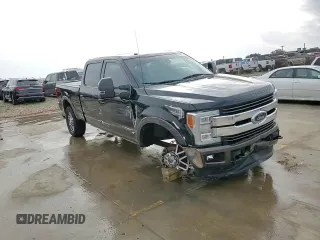 2017 Ford Super Duty F-250 SRW Lariat with VIN 1FT7W2BTXHEC19787, listed as a Copart auction lot 44925605 with 143,552 mi miles and Salvage Title. Bid and sale history available at carsss.com. Image 13.