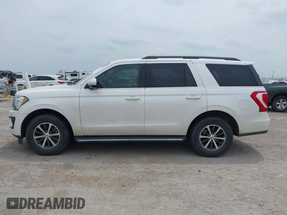 2018 Ford Expedition XLT with VIN 1FMJU1HT8JEA60704, listed as a IAAI auction lot 42068391 with 120,940 mi miles and . Bid and sale history available at DreamBid. Image 14.