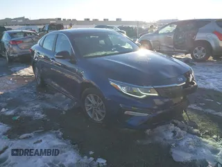 2020 Kia Optima LX z VIN 5XXGT4L38LG394126, wystawiony jako IAAI lot #41326002 z przebiegiem 79 071 mil mil oraz . Historia ofert i sprzedaży dostępna na DreamBid. Obrazek 1.