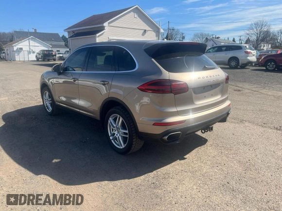 2018 Porsche Cayenne z VIN WP1AA2A26JKA00392, wystawiony jako Copart lot #49211235 z przebiegiem 87 588 mil mil oraz Czysty tytuł • Clean title. Historia ofert i sprzedaży dostępna na DreamBid. Obrazek 2.