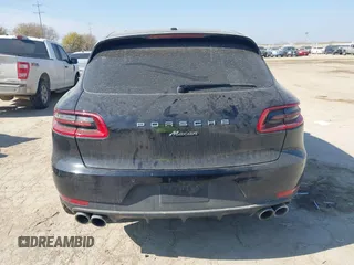 2018 Porsche Macan with VIN WP1AA2A50JLB18359, listed as a IAAI auction lot 41781711 with 68,657 mi miles. Bid and sale history available at carsss.com. Image 17.