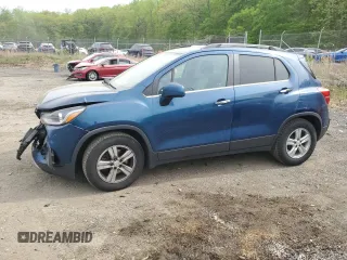 2020 Chevrolet Trax LT with VIN 3GNCJLSB4LL317899, listed as a Copart auction lot 53877975 with 136,935 mi miles and Salvage title. Bid and sale history available at DreamBid. Image 1.