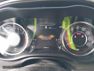 2015 Dodge Challenger R/T with VIN 2C3CDZAT2FH911390, listed as a IAAI auction lot 40882976 with 102,028 mi miles. Bid and sale history available at carsss.com. Image 7.