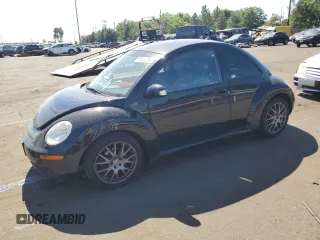 2007 Volkswagen New Beetle Coupe with VIN 3VWRW31CX7M510358, listed as a Copart auction lot 61834784 with 103,952 mi miles and Salvage Title. Bid and sale history available at carsss.com. Image 1.