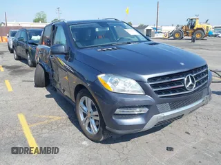 2015 Mercedes-Benz M 350 z VIN 4JGDA5JB8FA554106, wystawiony jako IAAI lot #42184553 z przebiegiem 165 754 mil mil oraz . Historia ofert i sprzedaży dostępna na DreamBid. Obrazek 1.