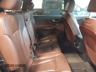 2017 Audi Q7 Premium Plus z VIN WA1LAAF75HD047074, wystawiony jako IAAI lot #42223975 z przebiegiem 126 501 mil mil oraz . Historia ofert i sprzedaży dostępna na DreamBid. Obrazek 8.