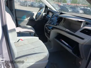 2011 Toyota Sienna LE with VIN 5TDJK3DC9BS012944, listed as a IAAI auction lot 42106998 with 108,700 mi miles. Bid and sale history available at carsss.com. Image 5.