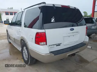 2005 Ford Expedition Eddie Bauer с VIN 1FMPU17505LB13376, выставлен на аукционе IAAI как лот 42424935 с пробегом 178 557 миль миль и . История ставок и продаж доступна на DreamBid. Изображение 3.