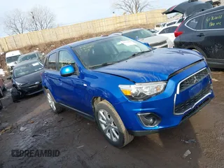 2015 Mitsubishi Outlander ES z VIN 4A4AR3AU6FE022697, wystawiony jako IAAI lot #41735636 z przebiegiem 159 645 mil mil oraz . Historia ofert i sprzedaży dostępna na DreamBid. Obrazek 1.