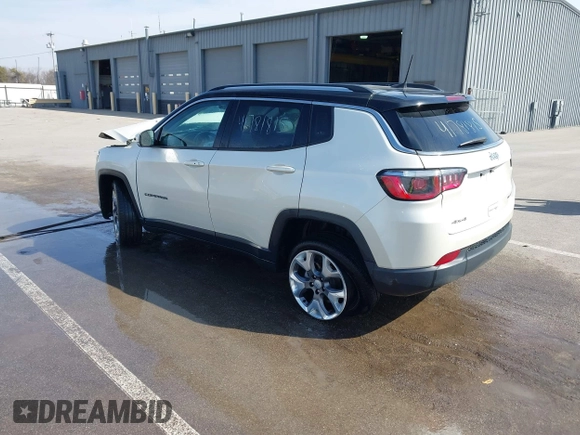 2020 Jeep Compass Limited with VIN 3C4NJDCB8LT101334, listed as a IAAI auction lot 41781815 with 44,144 mi miles. Bid and sale history available at carsss.com. Image 3.