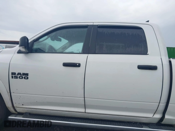 2015 Ram 1500 Outdoorsman z VIN 1C6RR7LG3FS626094, wystawiony jako IAAI lot #42431151 z przebiegiem 199 493 mil mil oraz . Historia ofert i sprzedaży dostępna na DreamBid. Obrazek 14.