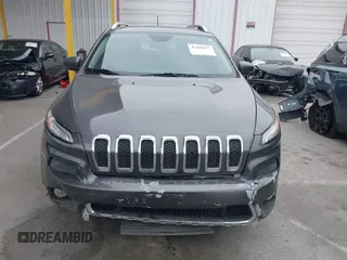 2017 Jeep Cherokee Limited z VIN 1C4PJLDB1HW607171, wystawiony jako IAAI lot #42489677 z przebiegiem 78 731 mil mil oraz . Historia ofert i sprzedaży dostępna na DreamBid. Obrazek 12.